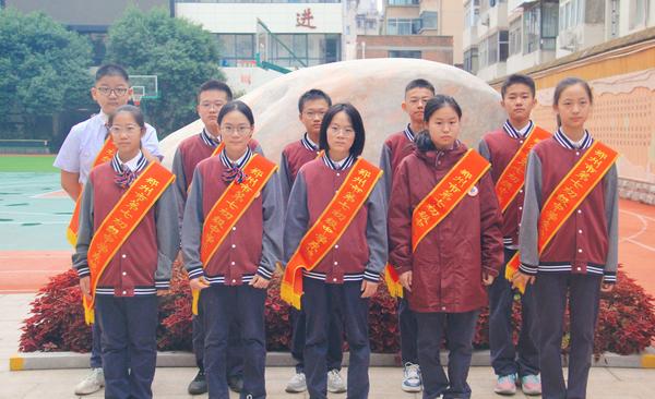 升旗 (1) 升旗 (1)